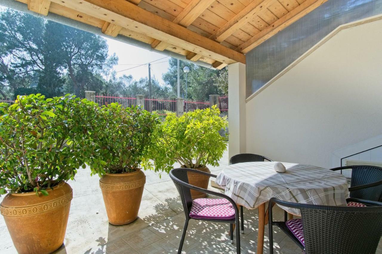 Apartmani Dorita Mali Losinj Exterior photo