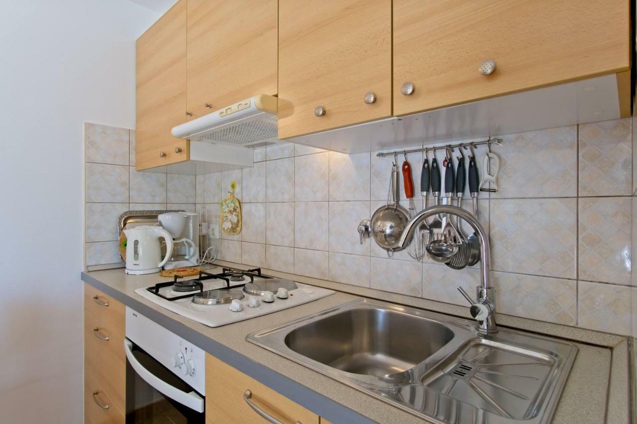 Apartmani Dorita Mali Losinj Exterior photo