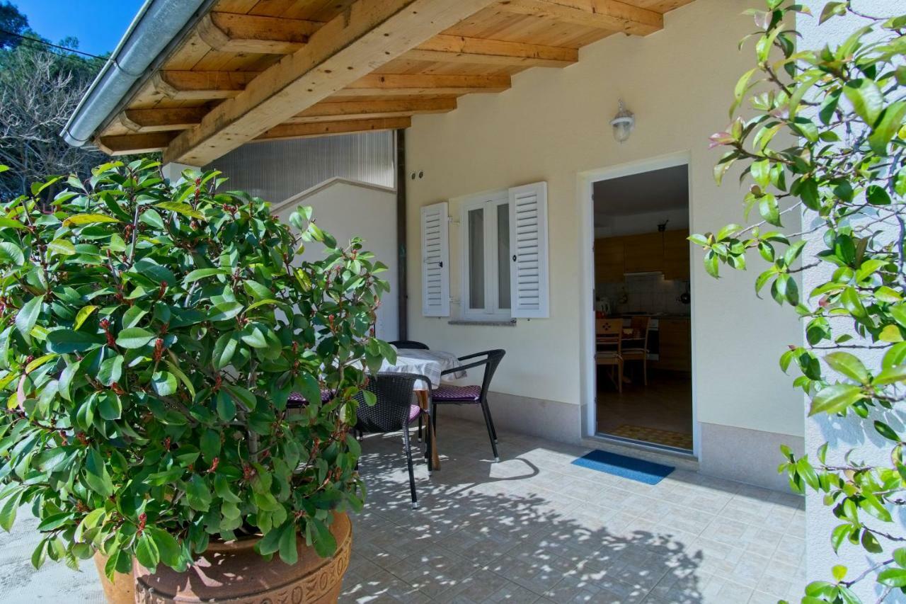 Apartmani Dorita Mali Losinj Exterior photo
